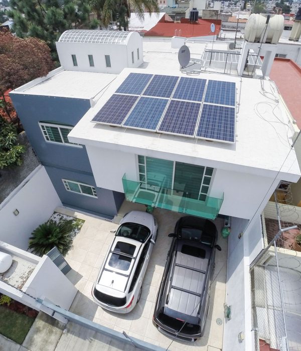 instalacion-de-paneles-solares-en-casa-guadalajara-vivesolar